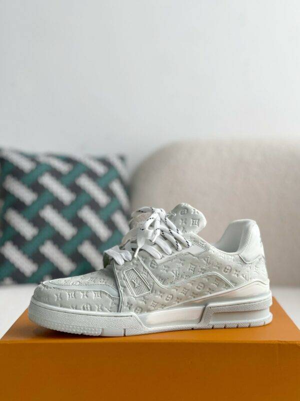 LOUIS VUITTON TRAINER SNEAKERS