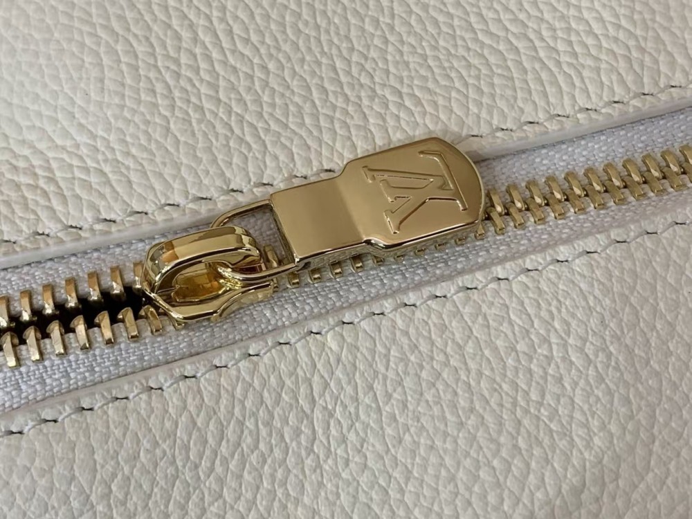 MULTIPASS Handbag