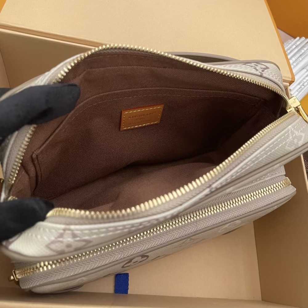 Nil Messenger Bag