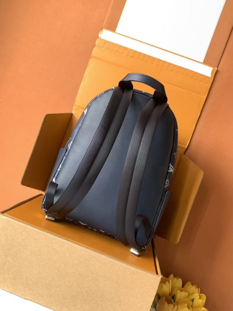 Discovery Backpack PM（Monogram Shadow）