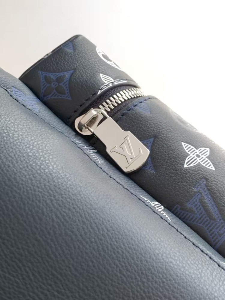 Discovery Backpack PM（Monogram Shadow）