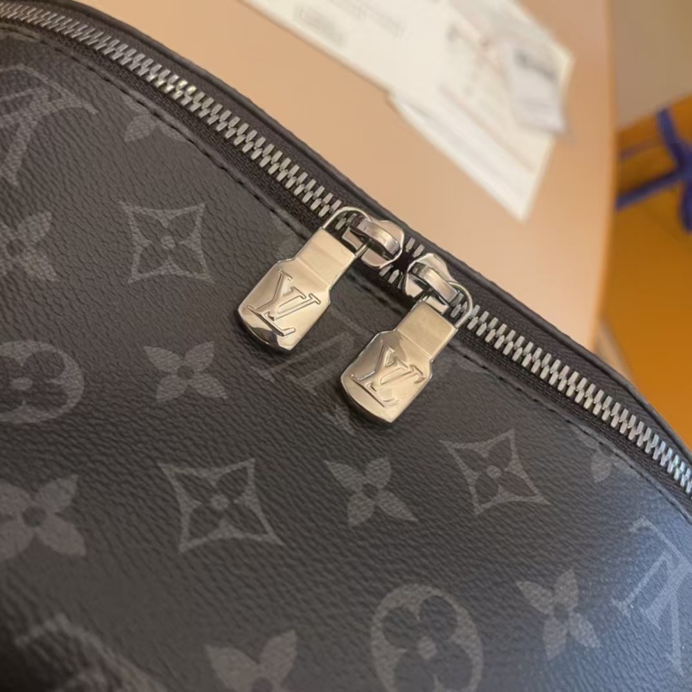 Discovery Backpack PM Monogram Eclipse
