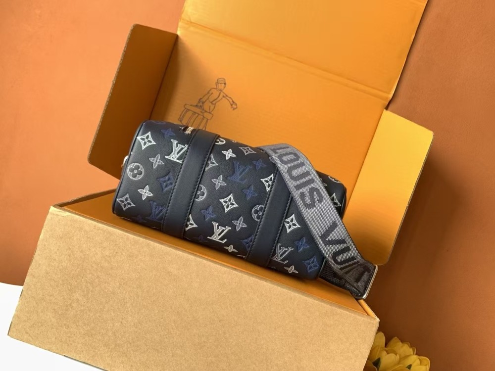 City Keepall bag