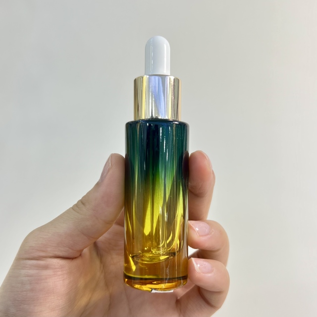 ESSENTIAL OIL BOTTLE