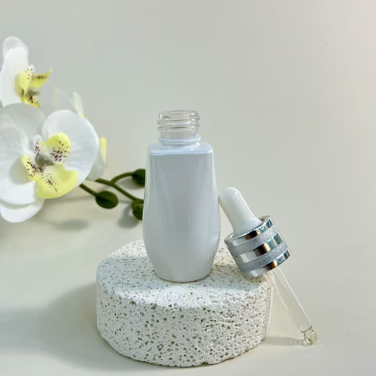 ESSENTIAL OIL DROPPER BOTTLE