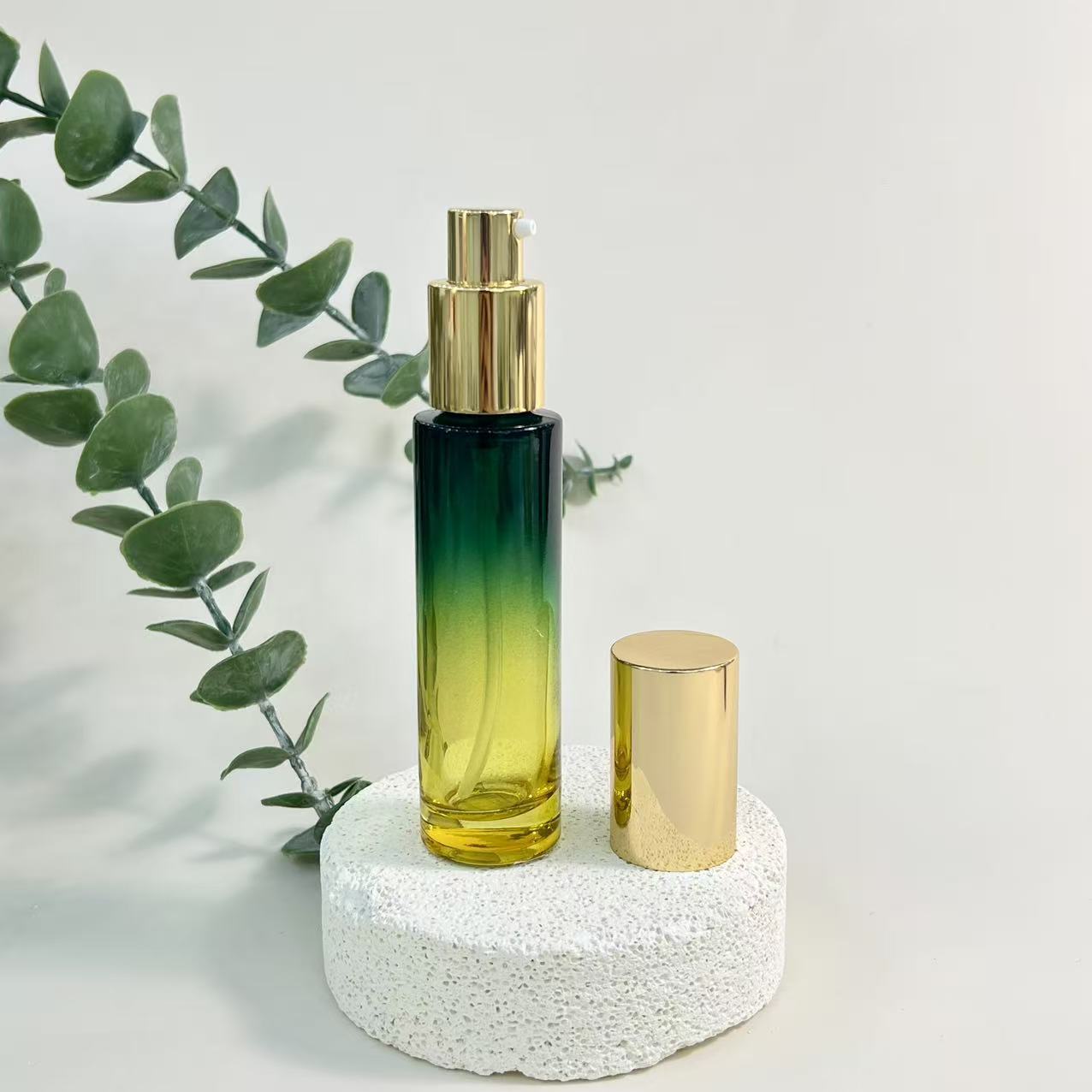 ESSENTIAL OIL BOTTLE