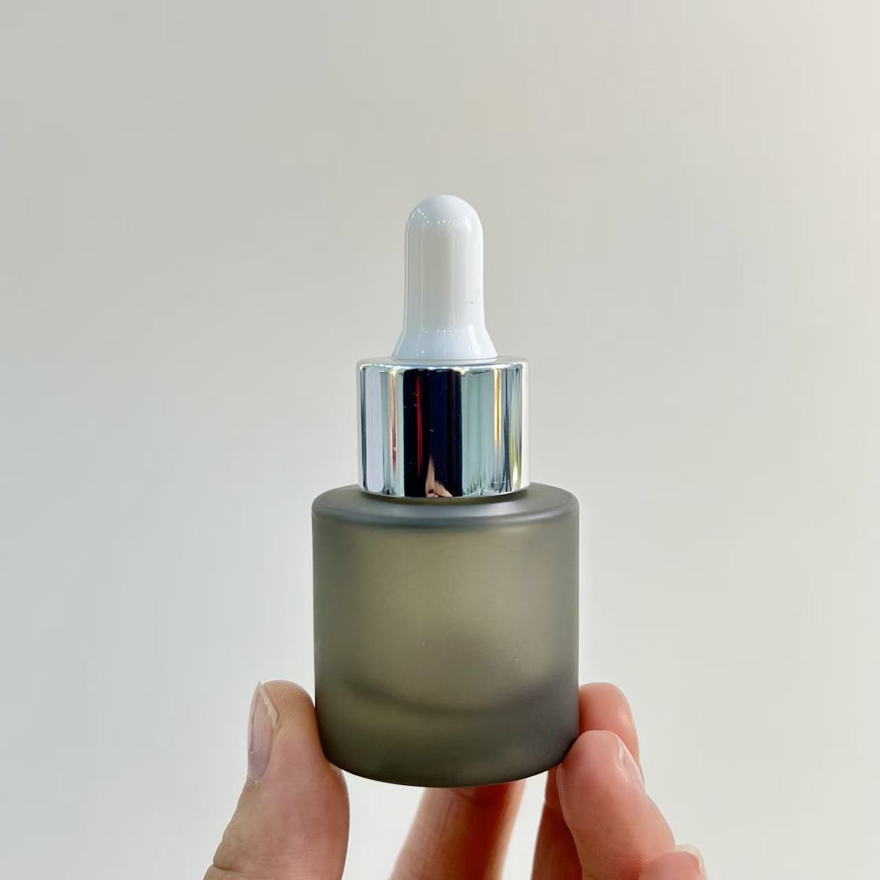 ESSENTIAL OIL DROPPER BOTTLE