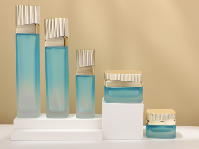 COSMETIC BOTTLE SET