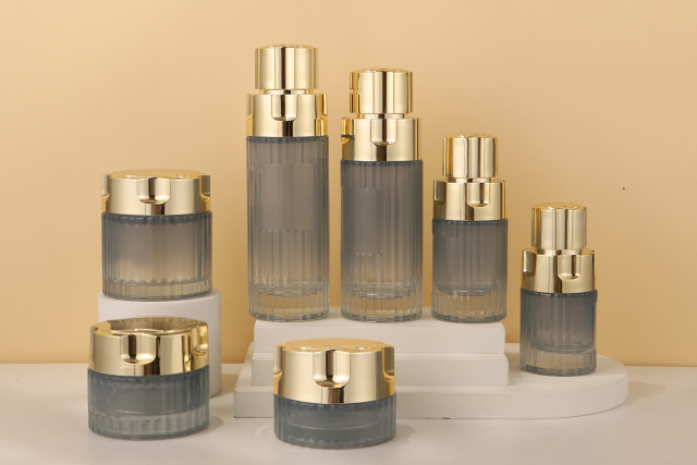 COSMETIC BOTTLE SET