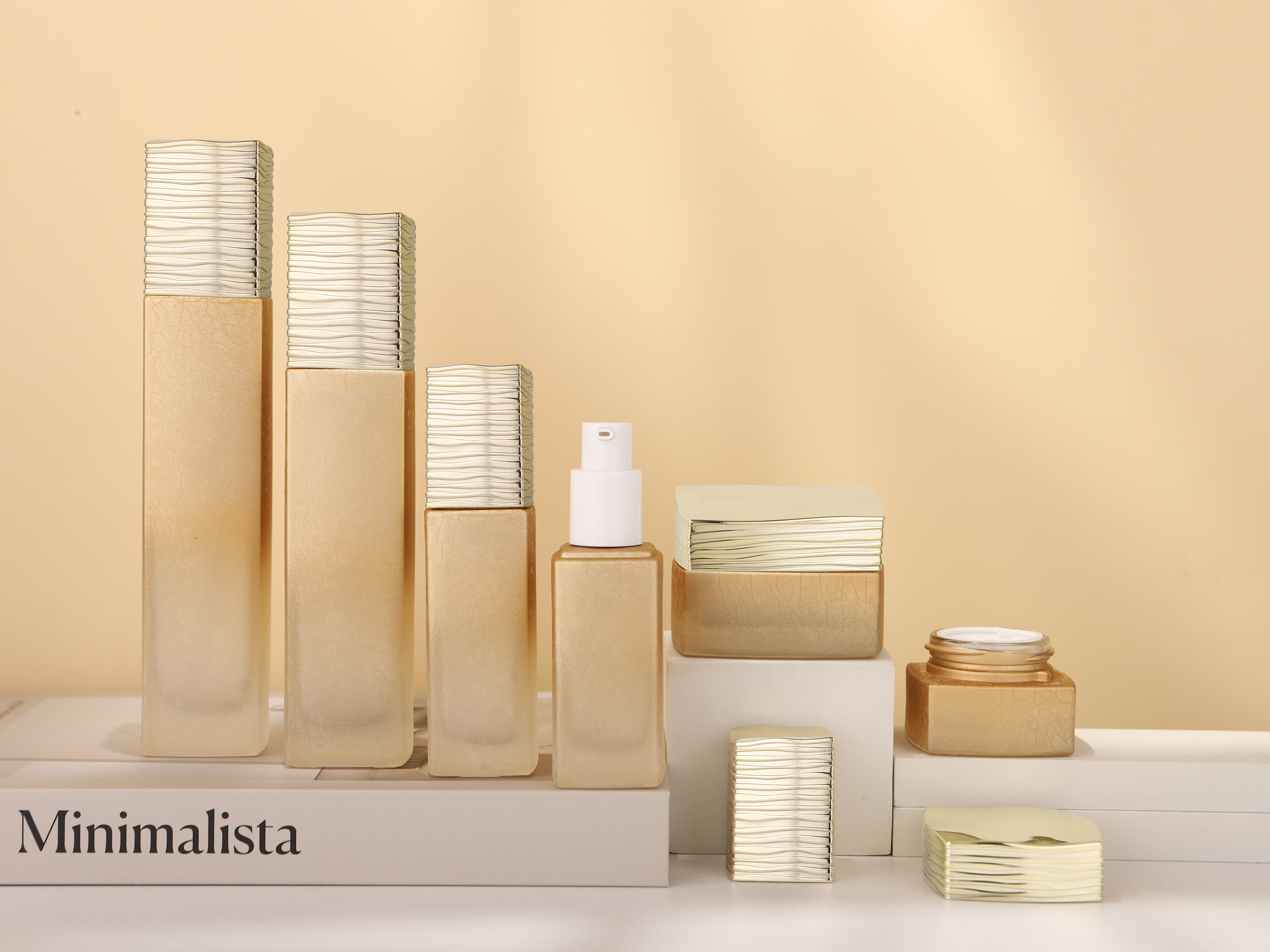 COSMETIC BOTTLE SET