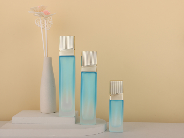 COSMETIC BOTTLE SET