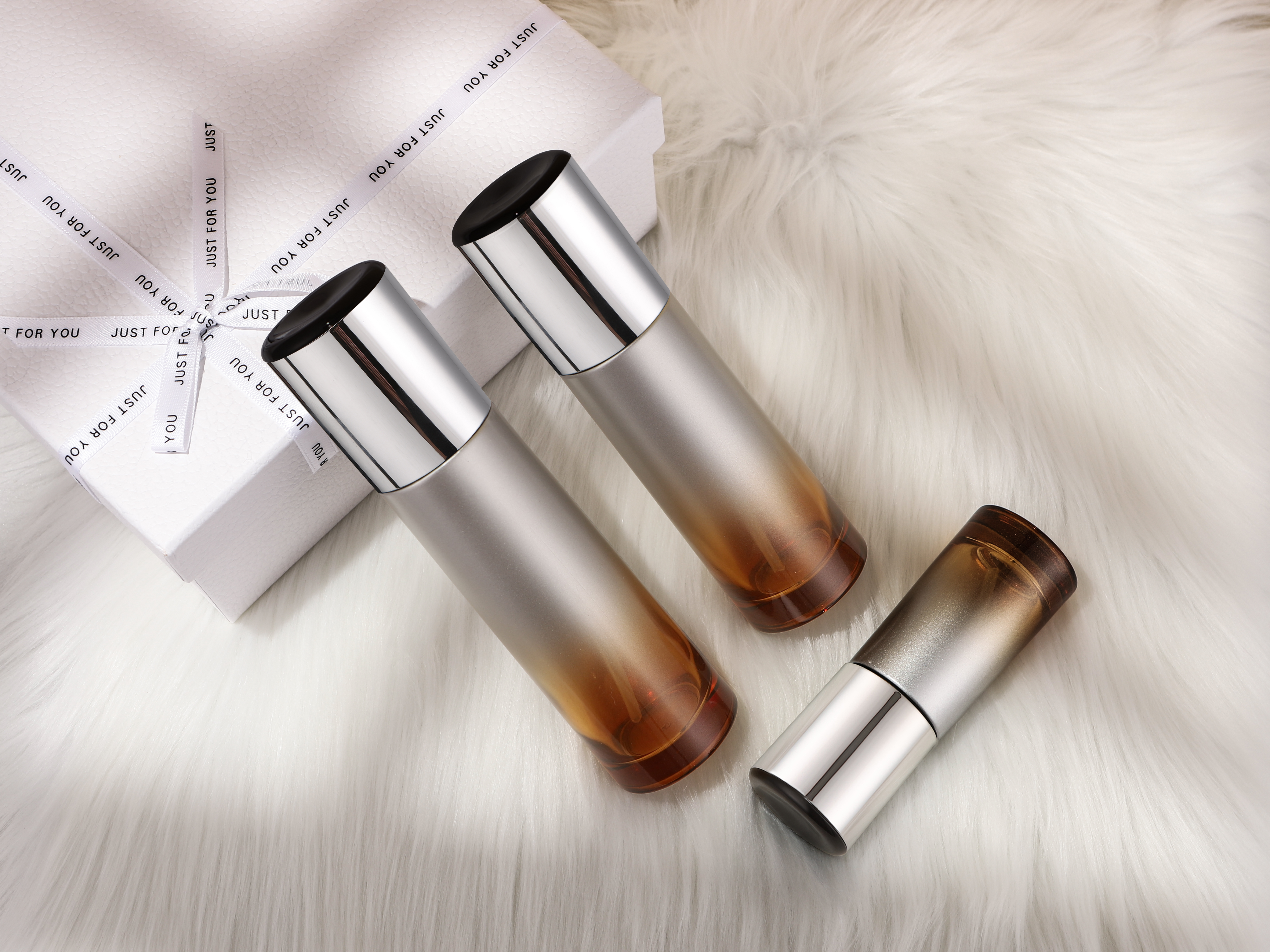 COSMETIC BOTTLE SET