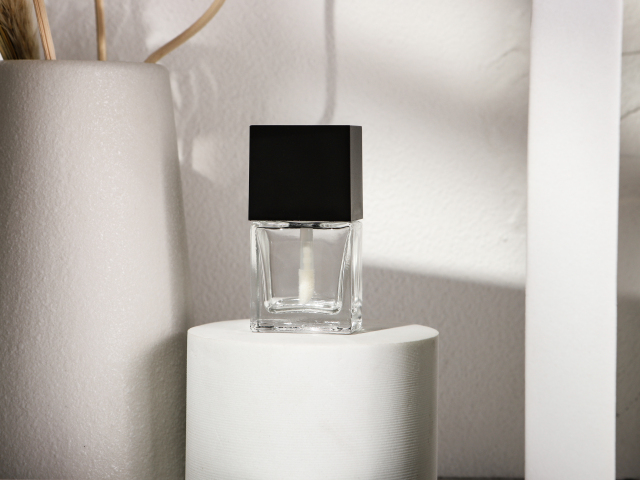 FOUNDATION & LIP GLAZED BOTTLE