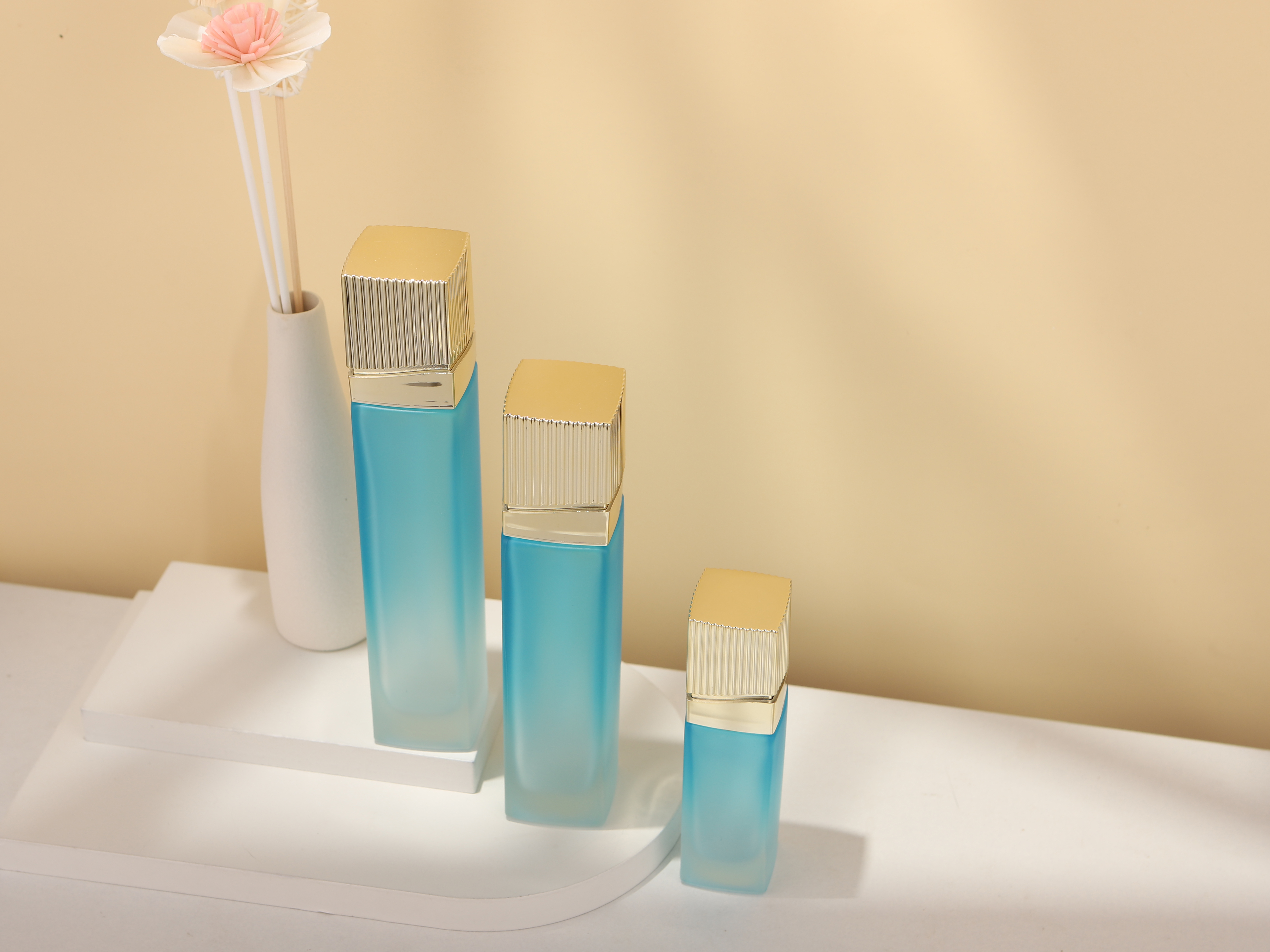 COSMETIC BOTTLE SET