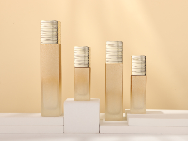 COSMETIC BOTTLE SET