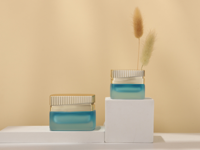 COSMETIC BOTTLE SET