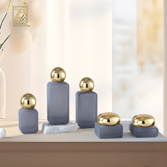COSMETIC BOTTLE SET