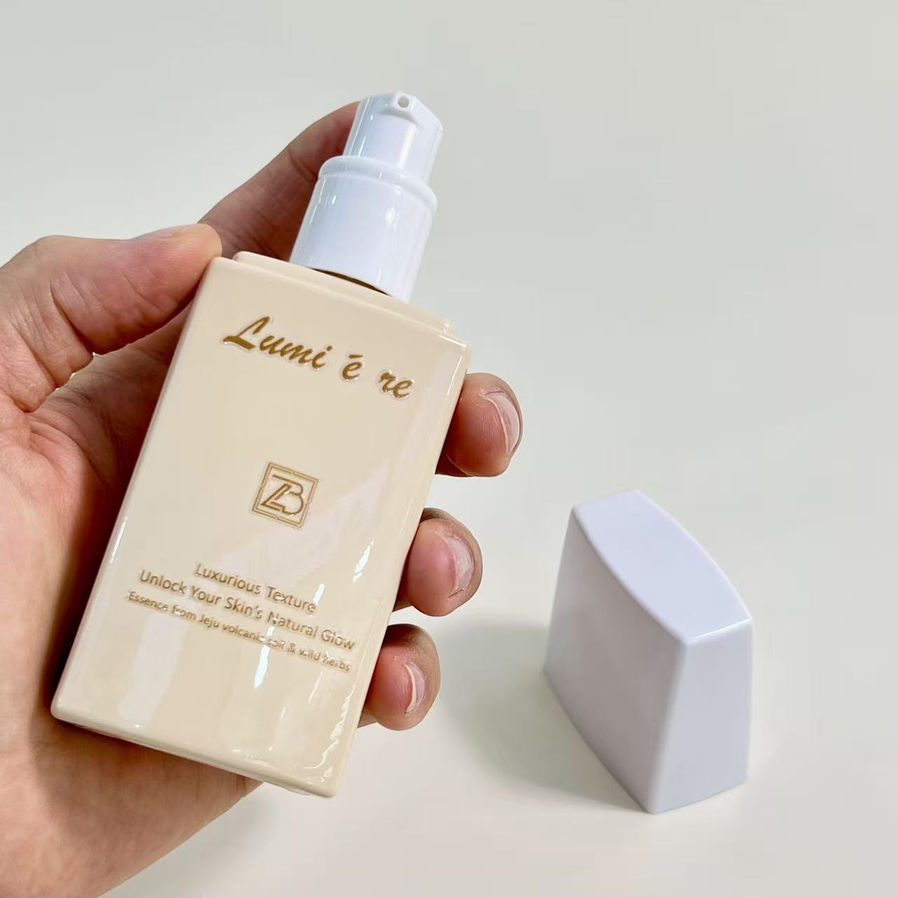 FOUNDATION BOTTLE
