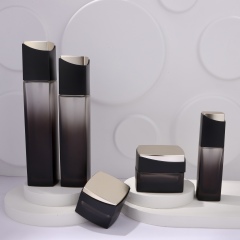 COSMETIC BOTTLE SET