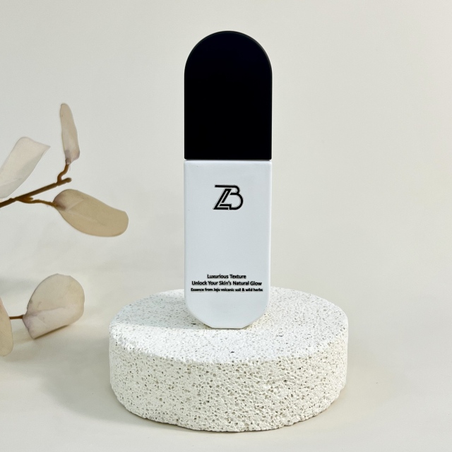 FOUNDATION BOTTLE