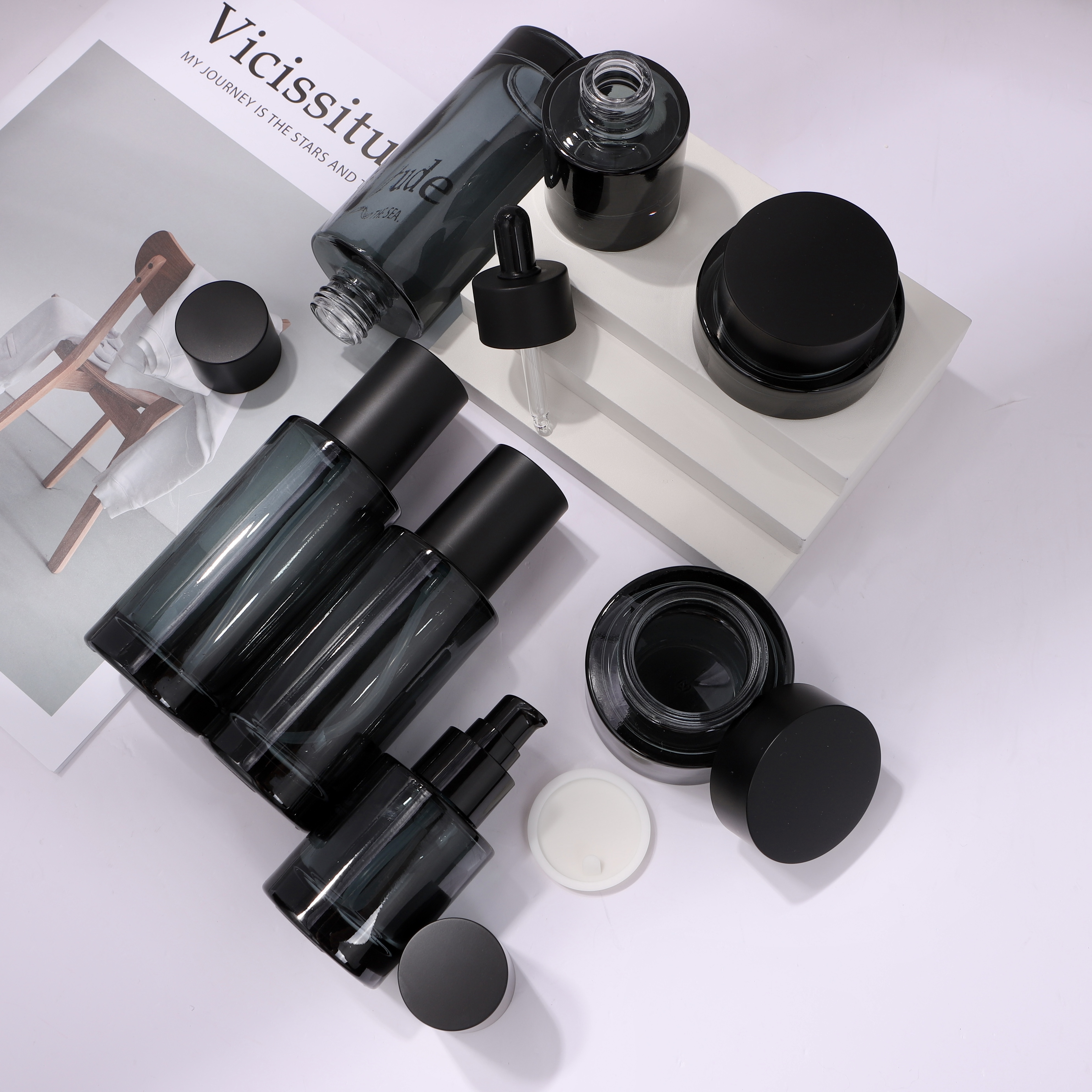COSMETIC BOTTLE SET