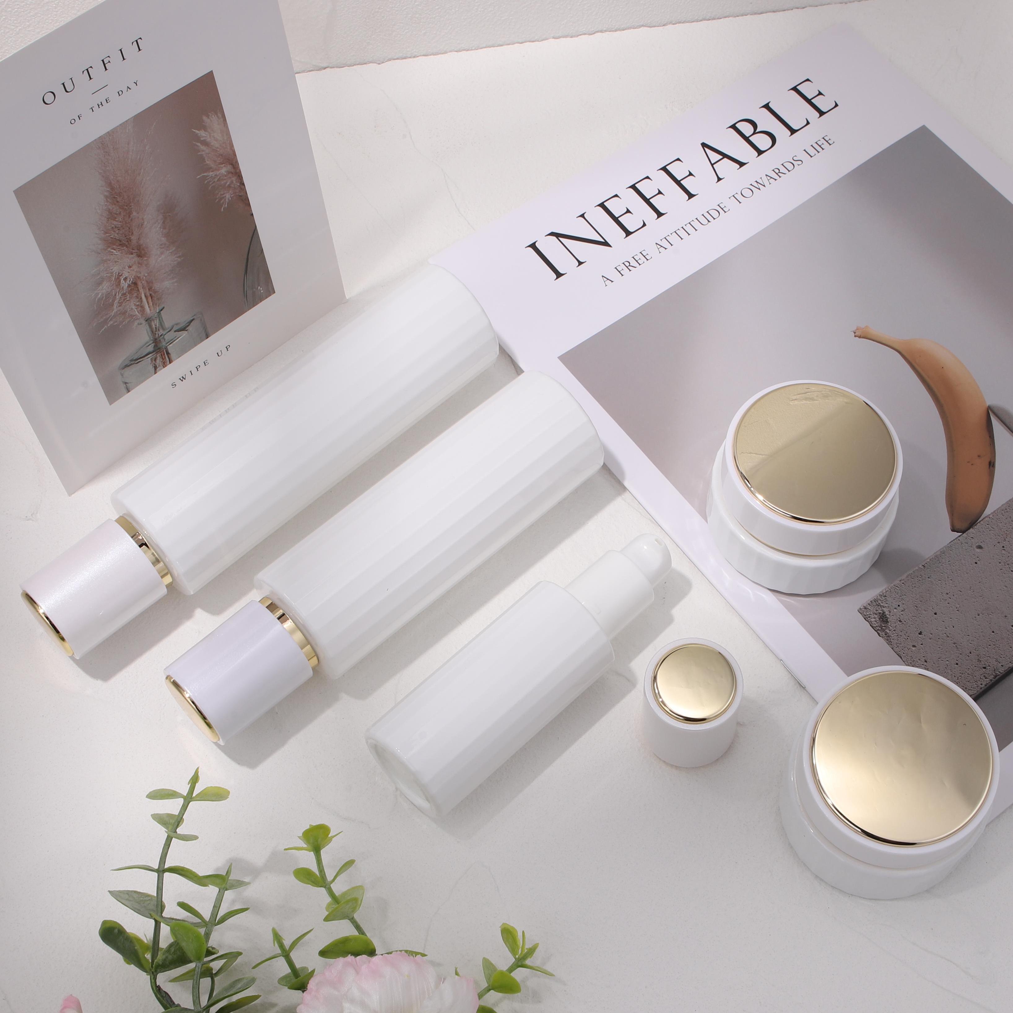 COSMETIC BOTTLE SET