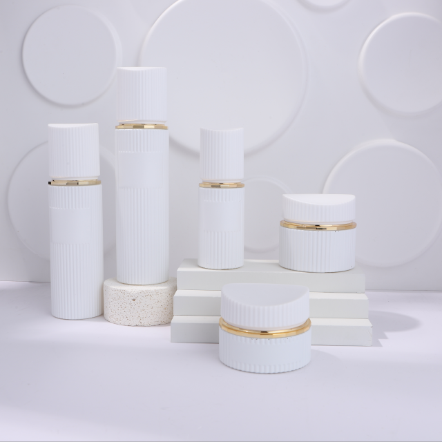 COSMETIC BOTTLE SET