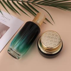 COSMETIC BOTTLE SET