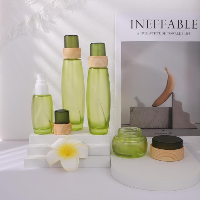 COSMETIC BOTTLE SET