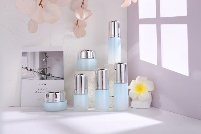 COSMETIC BOTTLE SET