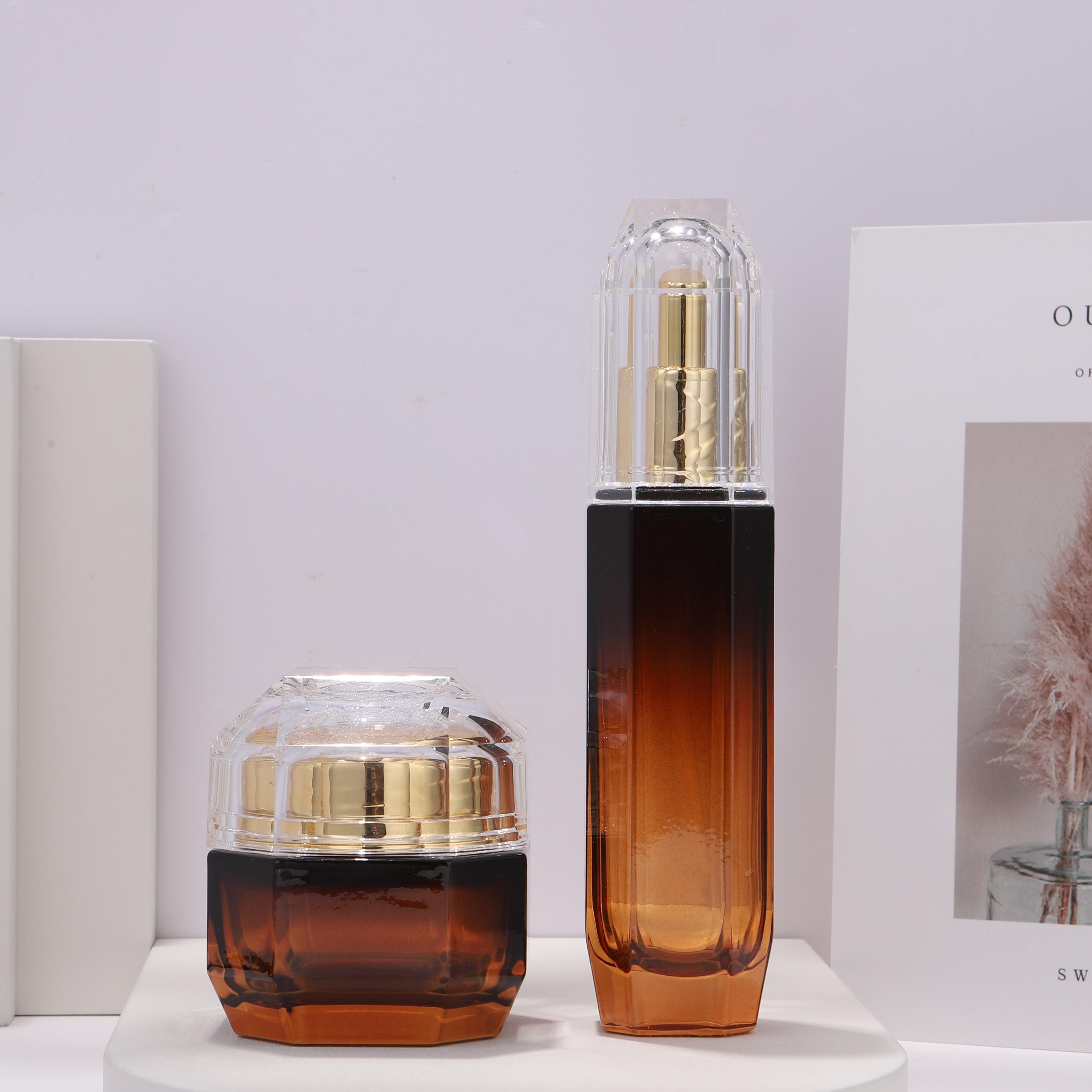 COSMETIC BOTTLE SET