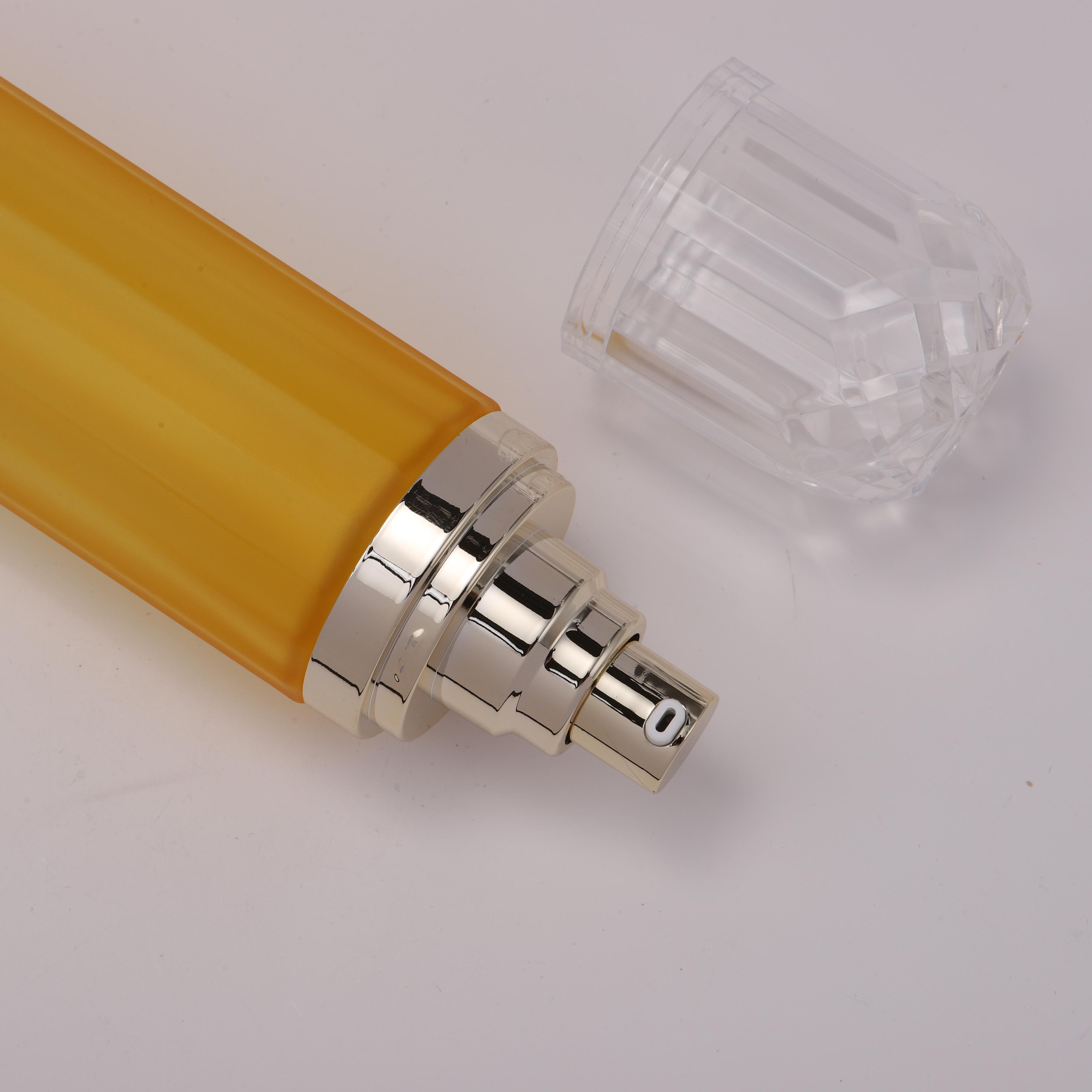 COSMETIC BOTTLE SET