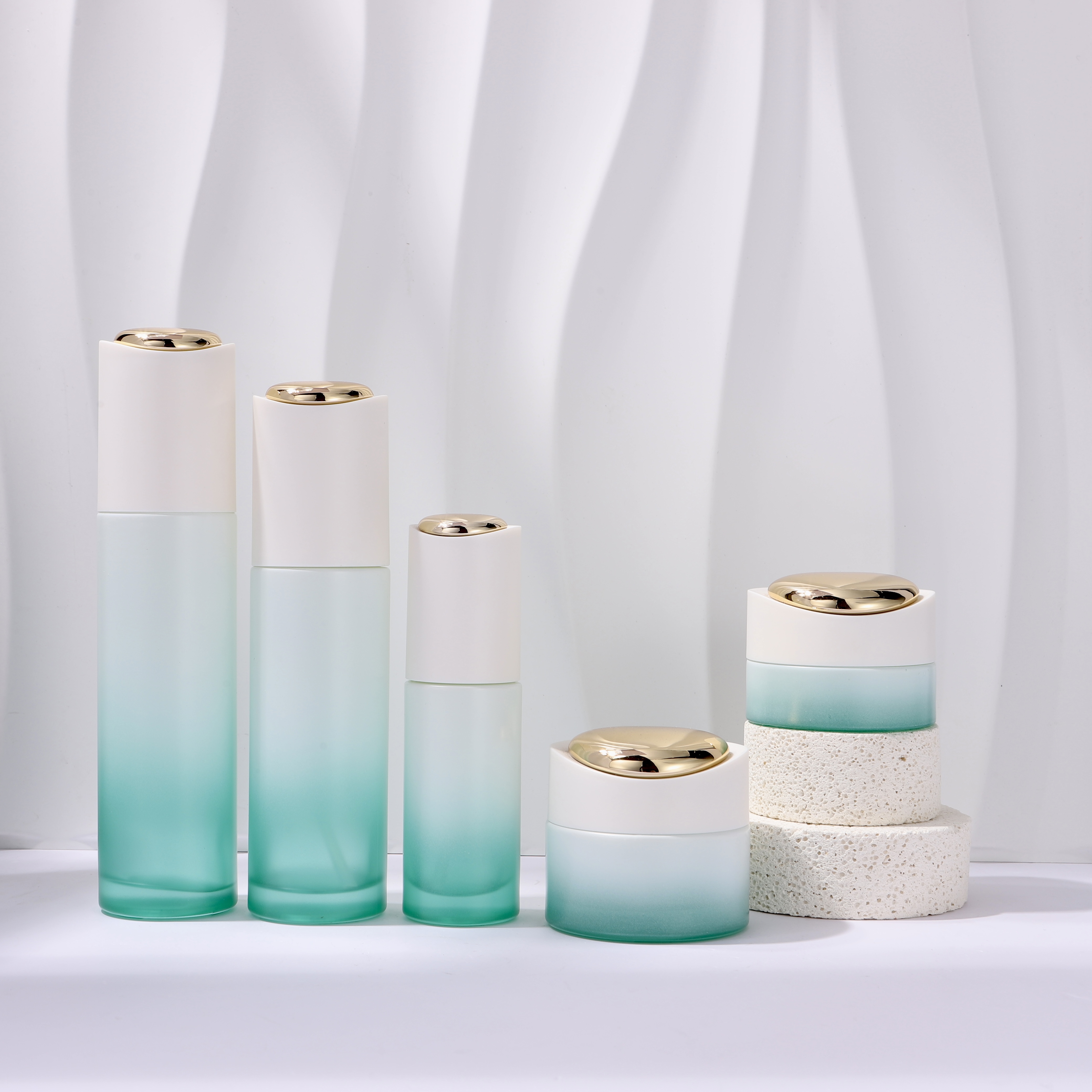 COSMETIC BOTTLE SET