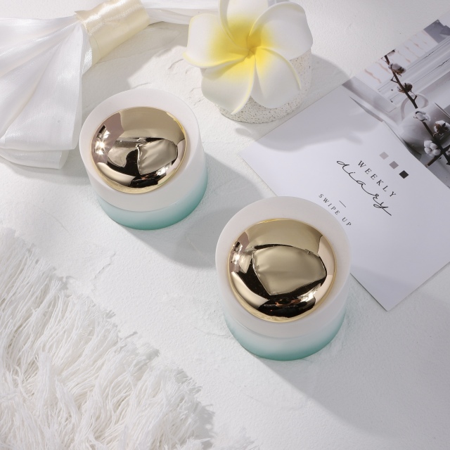 COSMETIC BOTTLE SET