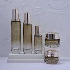 COSMETIC BOTTLE SET
