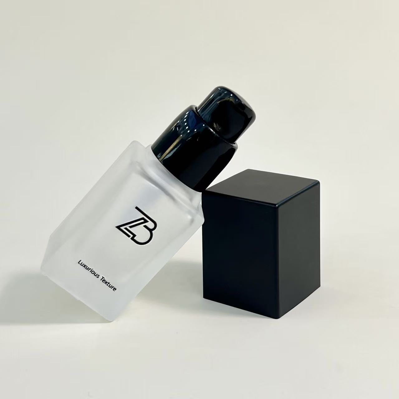 FOUNDATION BOTTLE