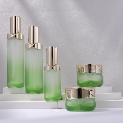 COSMETIC BOTTLE SET