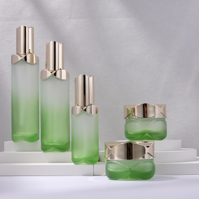 COSMETIC BOTTLE SET