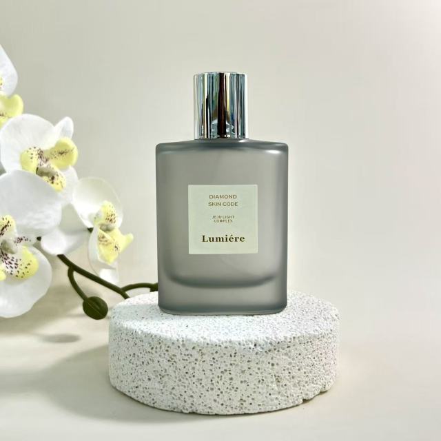 PERFUME BOTTLE