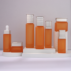 COSMETIC BOTTLE SET
