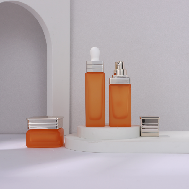 COSMETIC BOTTLE SET