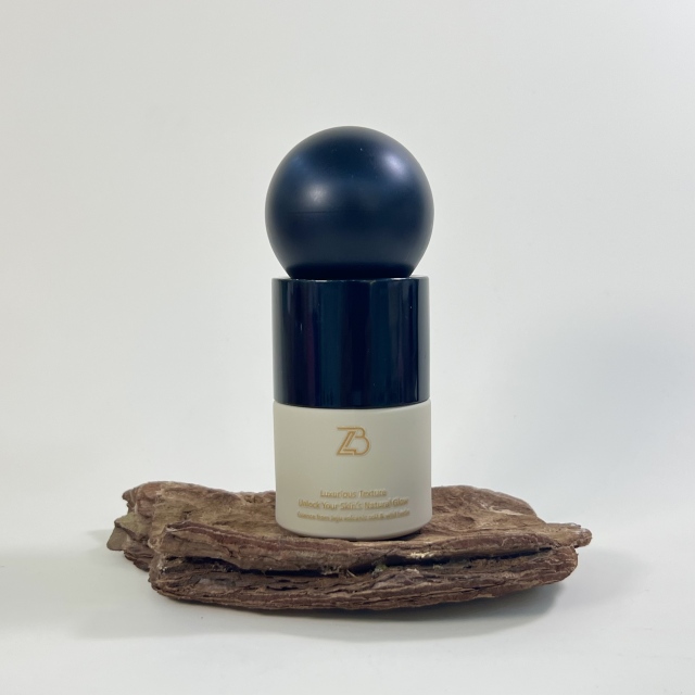 FOUNDATION BOTTLE