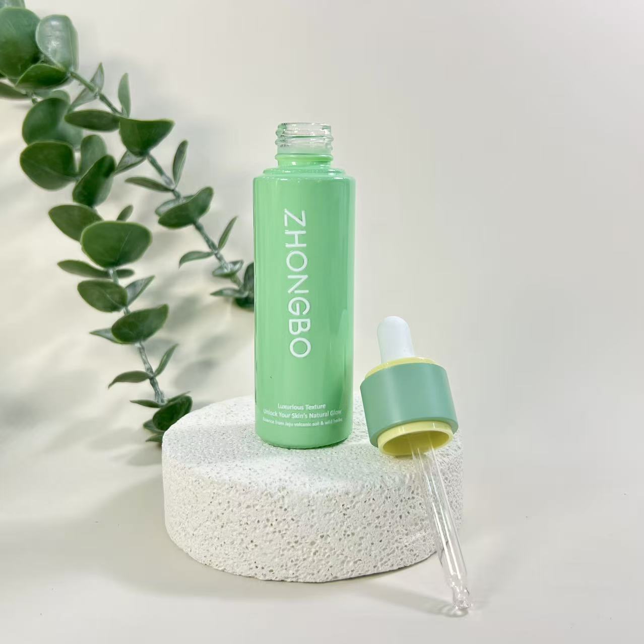 ESSENTIAL OIL BOTTLE