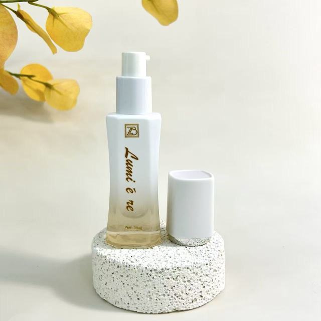 FOUNDATION BOTTLE