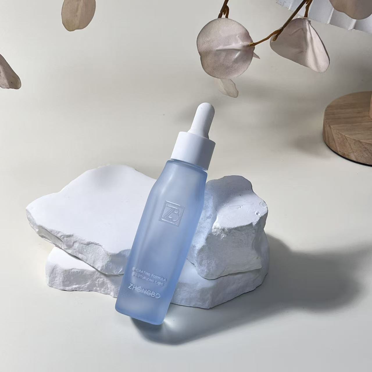 ESSENTIAL OIL BOTTLE