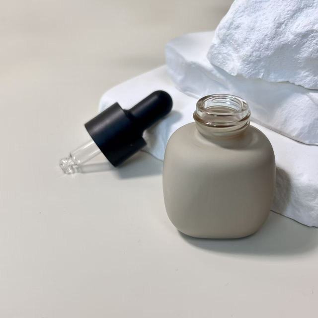 ESSENTIAL OIL DROPPER BOTTLE