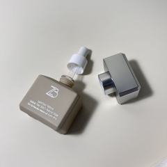ESSENTIAL OIL BOTTLE