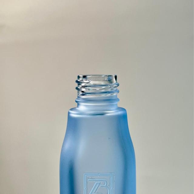 ESSENTIAL OIL BOTTLE