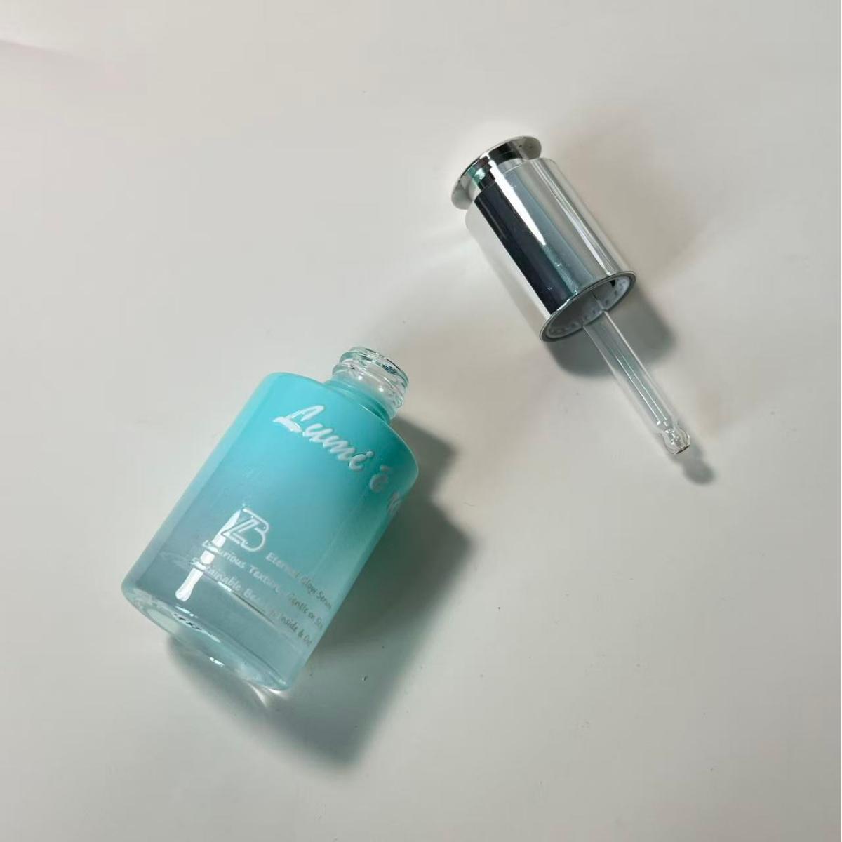 ESSENTIAL OIL BOTTLE