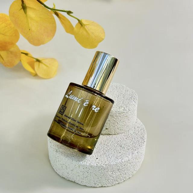 ESSENTIAL OIL BOTTLE